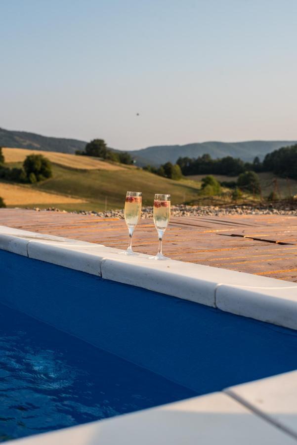 Skriveni Raj Guest House Gornji Milanovac Exterior photo
